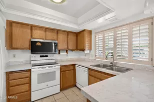2002 W Summit Pl, Chandler, AZ 85224 - Photo 9