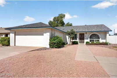 2002 W Summit Place, Chandler, AZ 85224 - Photo 1