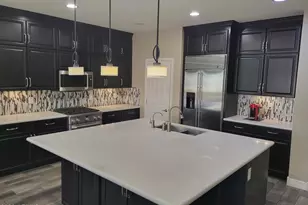 21977 N 97th Glen, Peoria, AZ 85383 - Photo 3