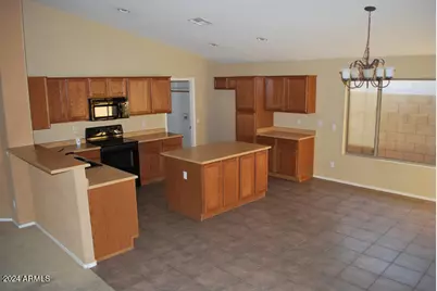 15664 W Saguaro Lane, Surprise, AZ 85374 - Photo 3