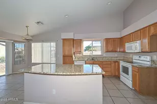 10908 W Marco Polo Rd, Sun City, AZ 85373 - Photo 15