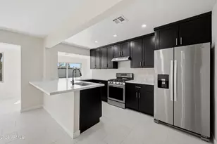 1325 E Avalon Dr, Phoenix, AZ 85014 - Photo 9
