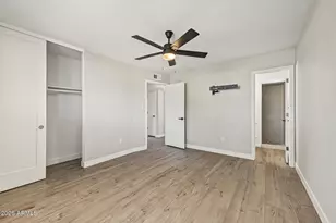 4750 N 39th Dr, Phoenix, AZ 85019 - Photo 17