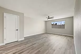 4750 N 39th Dr, Phoenix, AZ 85019 - Photo 19