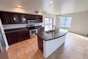 25583 W Pioneer St, Buckeye, AZ 85326 - Photo 3