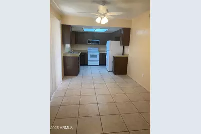 32 W Loma Vista Drive #104, Tempe, AZ 85282 - Photo 1