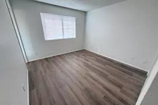 2518 N 58th Dr, Phoenix, AZ 85035 - Photo 9