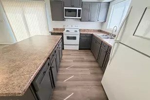 2518 N 58th Dr, Phoenix, AZ 85035 - Photo 5