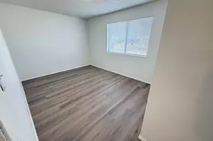 2518 N 58th Dr, Phoenix, AZ 85035 - Photo 13