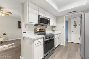 11801 N Hacienda Dr, Sun City, AZ 85351 - Photo 11