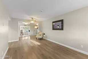 11801 N Hacienda Dr, Sun City, AZ 85351 - Photo 7