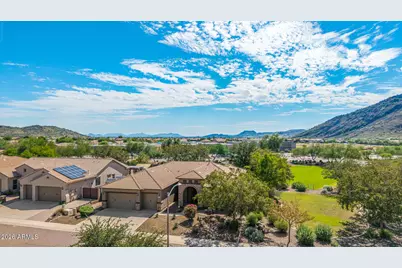 5637 W Straight Arrow Lane, Phoenix, AZ 85083 - Photo 9