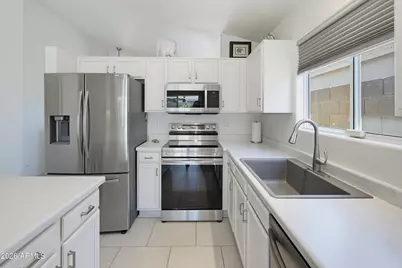 3007 W Zachary Drive, Phoenix, AZ 85027 - Photo 11