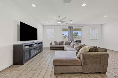 3234 E Hayfield Way, San Tan Valley, AZ 85140 - Photo 3