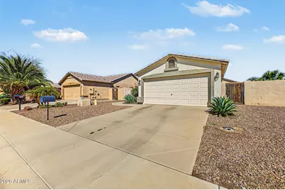 726 E Mahoney Circle, Buckeye, AZ 85326 - Photo 5