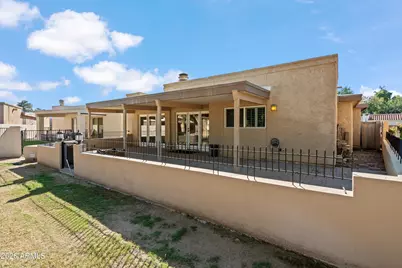 210 W Canterbury Lane, Phoenix, AZ 85023 - Photo 33