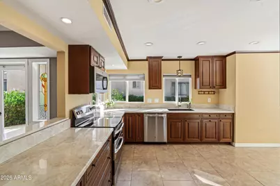 210 W Canterbury Lane, Phoenix, AZ 85023 - Photo 5