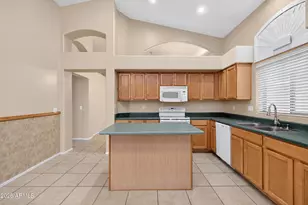 10133 E Carmel Circle, Mesa, AZ 85208 - Photo 11