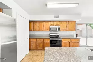 15439 W Cottonwood Cir, Surprise, AZ 85374 - Photo 11