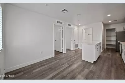 3065 N 67th Avenue #Apt 136, Phoenix, AZ 85033 - Photo 7