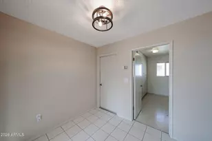 10429 W Prairie Hills Cir, Sun City, AZ 85351 - Photo 13