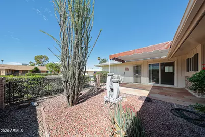 10429 W Prairie Hills Circle, Sun City, AZ 85351 - Photo 3