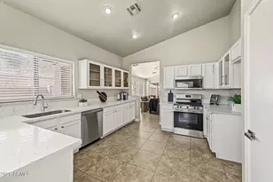 8126 W Watkins St, Phoenix, AZ 85043 - Photo 9