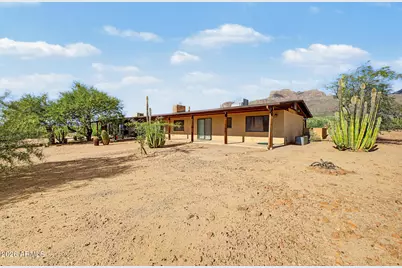 685 S Holmes Road, Apache Junction, AZ 85119 - Photo 3
