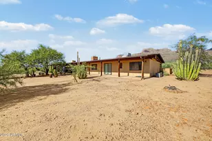 685 S Holmes Rd, Apache Junction, AZ 85119 - Photo 3