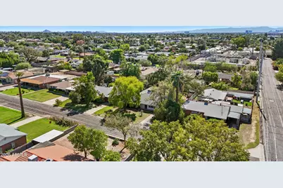807 E Lamar Road, Phoenix, AZ 85014 - Photo 37