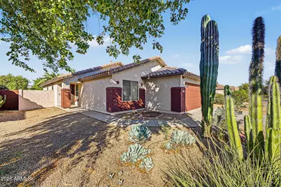 13950 W Maui Lane, Surprise, AZ 85379 - Photo 3