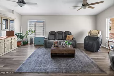 902 W Juanita Avenue, Gilbert, AZ 85233 - Photo 5
