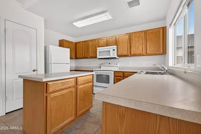 8568 W Reventon Drive, Arizona City, AZ 85123 - Photo 11