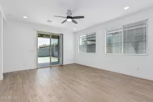17287 W Valentine St, Surprise, AZ 85388 - Photo 9