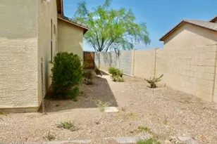 12527 W Diaz Dr, Arizona City, AZ 85123 - Photo 5