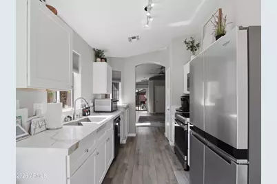 2135 E Danbury Road, Phoenix, AZ 85022 - Photo 11