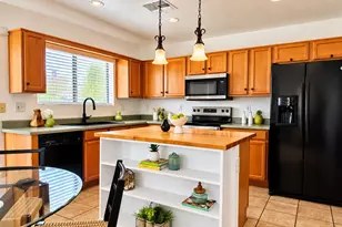 8917 E Oro Cir, Mesa, AZ 85212 - Photo 7