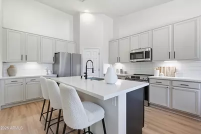 7805 S 21st Drive, Phoenix, AZ 85041 - Photo 3