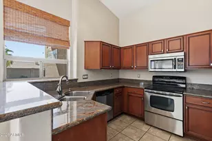 4319 E Tether Trail, Phoenix, AZ 85050 - Photo 5
