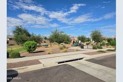 8435 W Windsor Boulevard, Glendale, AZ 85305 - Photo 9