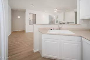 7887 N 16th St, Phoenix, AZ 85020 - Photo 7