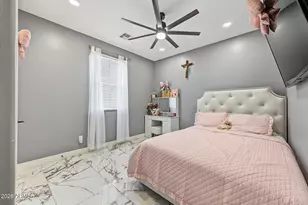 8031 W Encinas Ln, Phoenix, AZ 85043 - Photo 23