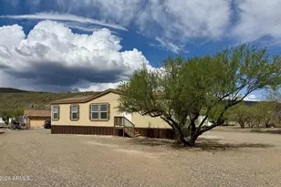19020 E Slaton Rd, Black Canyon City, AZ 85324 - Photo 1