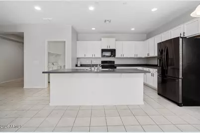 4019 S 181st Drive, Goodyear, AZ 85338 - Photo 7