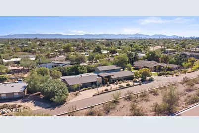 4303 E McDonald Drive, Phoenix, AZ 85018 - Photo 65