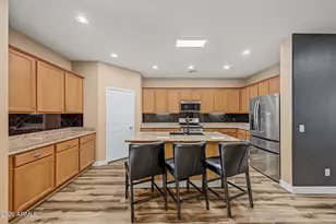 18527 W Surprise Farms Loop N, Surprise, AZ 85388 - Photo 19