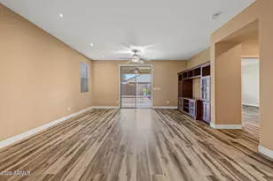 18527 W Surprise Farms Loop N, Surprise, AZ 85388 - Photo 15