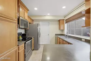1633 E Lakeside Dr, Gilbert, AZ 85234 - Photo 15