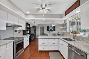 10001 W Augusta Dr, Sun City, AZ 85351 - Photo 31