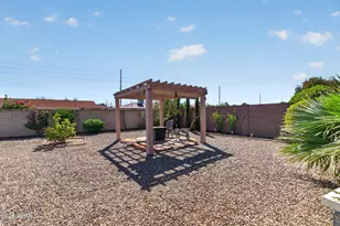10001 W Augusta Dr, Sun City, AZ 85351 - Photo 57